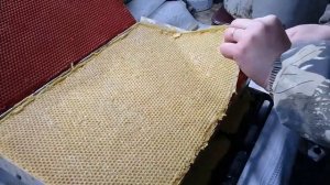 ?Изготовление вощины в домашних условиях из своего воска. Самодельная пресс-форма для литья вощины