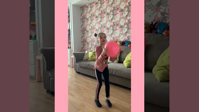 Дистанционное занятие по физической культуре «Игры с мячом» смотреть онлайн