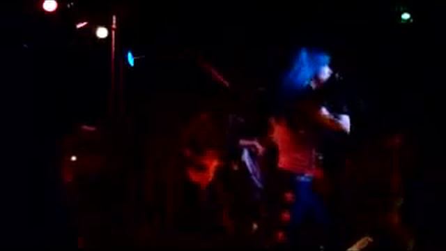 Juliette Lewis at Smiths Olde Bar singing Sticky Honey смотреть онлайн