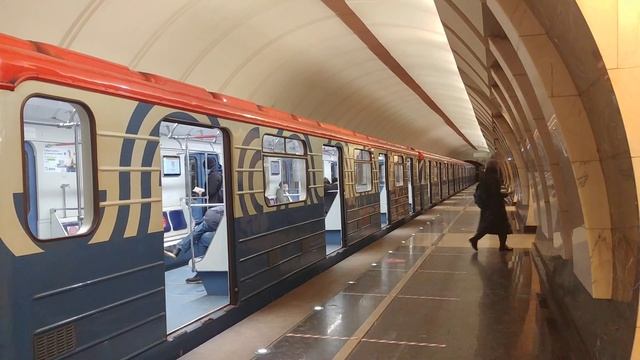 Метропоезд 81-717.5/714.5"Номерной-Московский транспорт" маршрут №9 смотреть онлайн