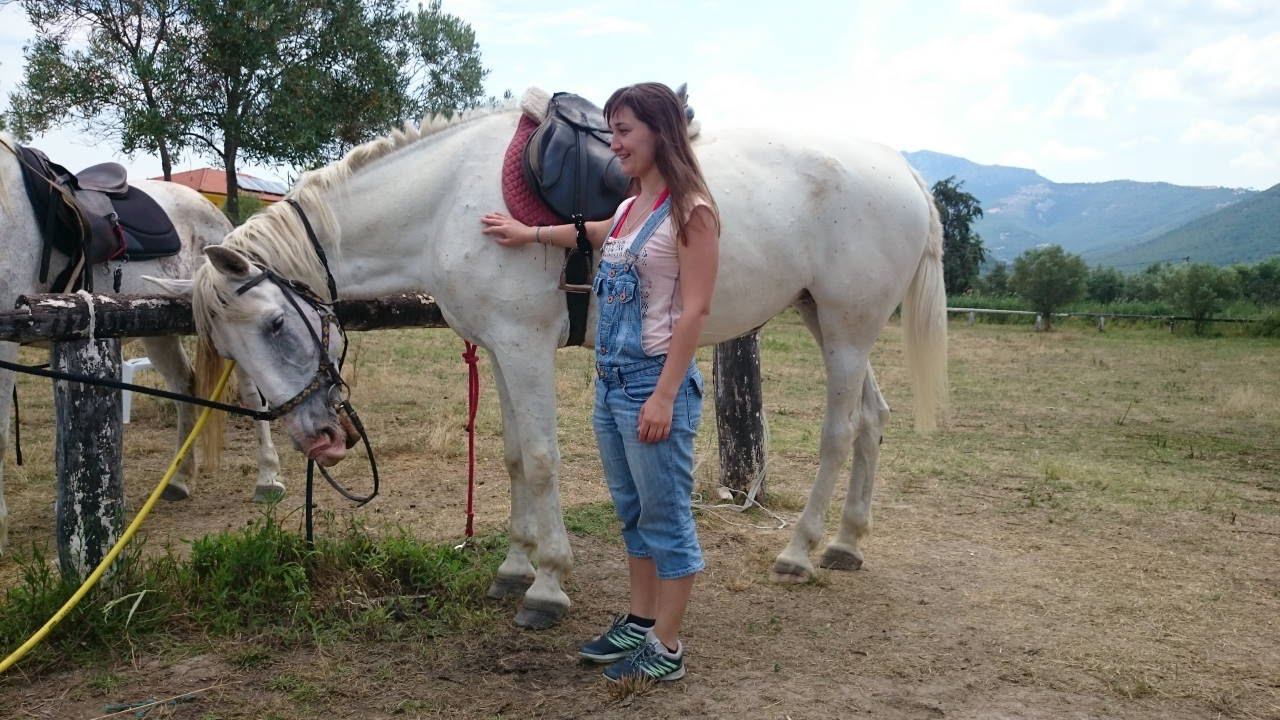 Остров Тасос: Thassos Horse Club (Конный клуб) в Скала Прину. смотреть онлайн