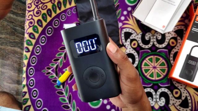 MI Portable Air Compressor (Tyre Inflator) || అరచేతిలో గాలి పంపు || @tribalmotovloggerhemanth || смотреть онлайн