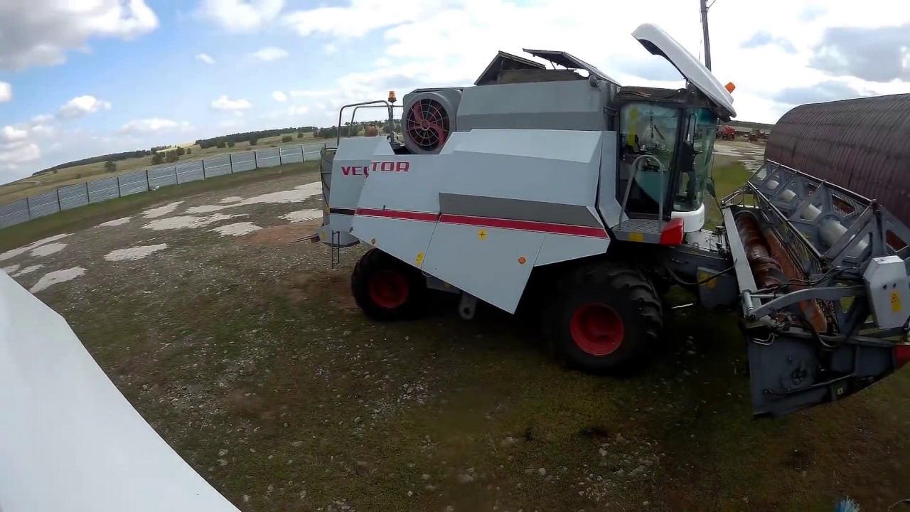 VECTOR 410. Пробный выезд на поле. МТЗ 92П погрузка зерна в камазы! смотреть онлайн