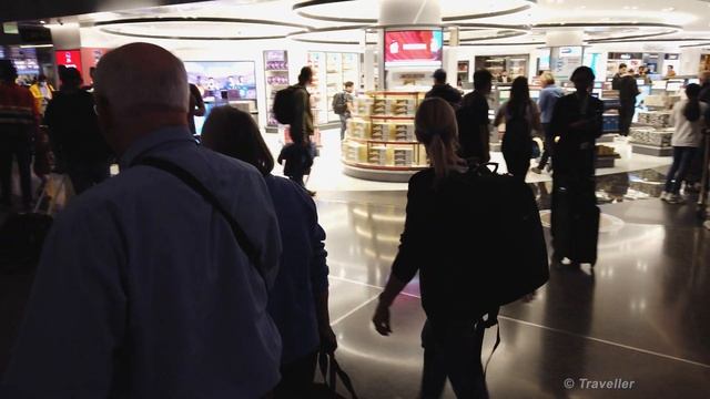 FLIGHT TRANSFER AT DOHA Airport - Connection Flight at Hamad International - December 2022 смотреть онлайн
