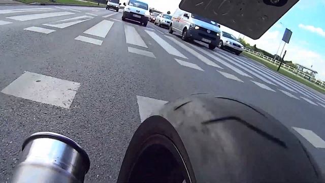 Suzuki GSR750 With Acrapovic Megaphone Exhaust...