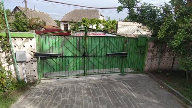 ? Установили на РАСПАШНЫЕ ВОРОТА АВТОМАТИКУ COMUNELLO. смотреть онлайн