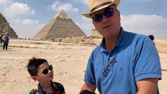The2Woodies - EGYPT: THE PYRAMIDS OF GIZA with IBRAHIM HAMZA смотреть онлайн