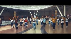 чумовой флешмоб в торговом центре Москвы
