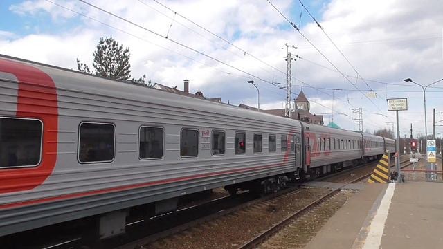 ЧС7-004. с поездом №375Я сообщением: Воркута - Москва. смотреть онлайн