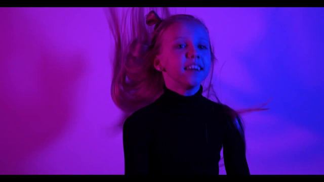 Весело встретим Новый год или новогоднее приключение Дяди Пети (Фабрика KIDS) // ПРЕМЬЕРА КЛИПА смотреть онлайн