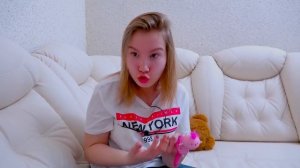 Пирамида из стаканчиков, чужие игрушки, стена из конструктора Светы и Богдана