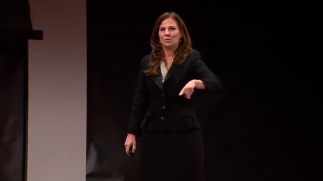 TEDxEast - Nancy Duarte uncovers common structure of greatest communicators 11/11/2010 смотреть онлайн