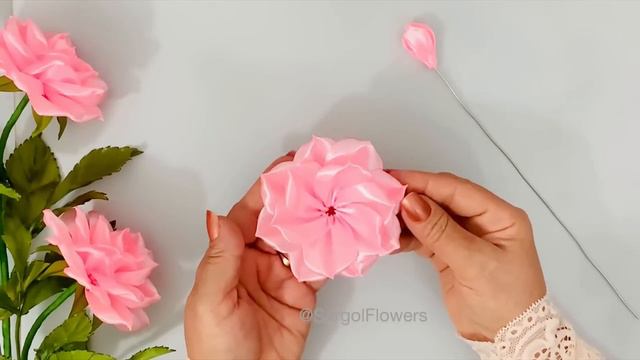 СДЕЛАЙ САМ _ Как легко сделать розу из атласной ленты _ Цветы из атласной ленты смотреть онлайн