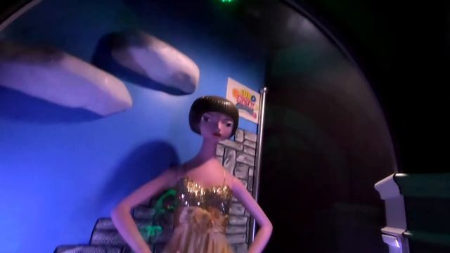 A Super Bad Super Mario Knock Off Arcade Mirror Maze! Wild West Arcade Shooting Gallery High Score смотреть онлайн