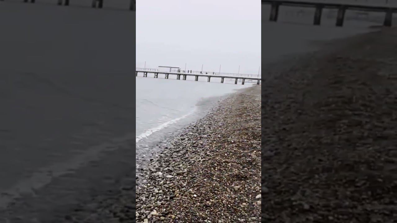 18.03.23 г. Сочи накрыл густой туман. Вода в море чистая и спокойная #shorts #погодасочи #сочи смотреть онлайн