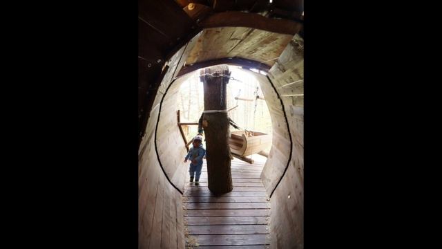 Детская площадка в лесу! смотреть онлайн