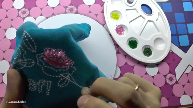 Вышиваем бисером на одежде. Цветы на детской маечке. We embroider beads on clothes. смотреть онлайн
