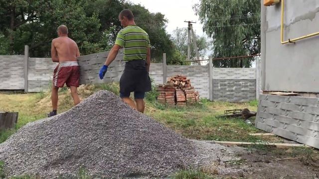 Установка Бетонного Забора Своими Руками! 10 Пролетов за 3 часа! Часть 2 (#Стройка Руками) смотреть онлайн