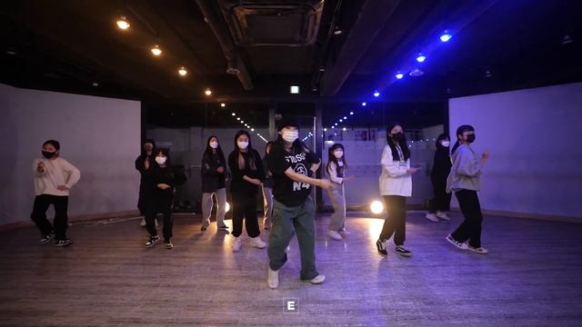 NewJeans - OMG K-POP COVER DANCE SORA смотреть онлайн