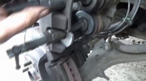 Land Rover Range Rover Sport замена передних колодок.