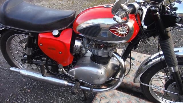 BSA A65 piston rings and top end update. смотреть онлайн