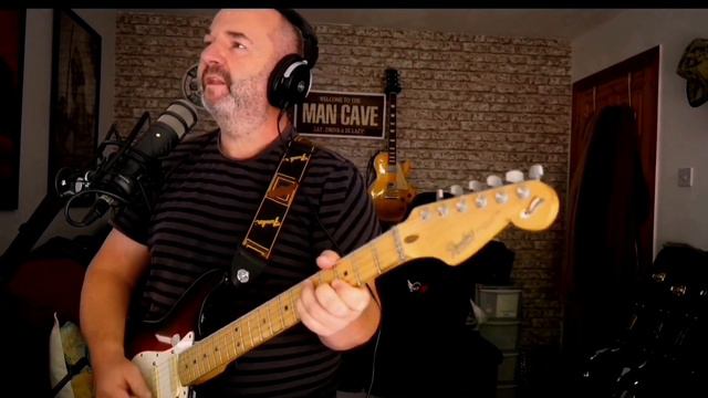You Never Can Tell Cover by Chuck Berry смотреть онлайн