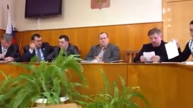 Городец-как депутат Ериков боится что бы его снимали,что мы скрываем от народа! смотреть онлайн