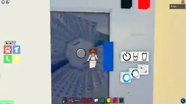 ?ROASTING My FAVORITE 2008 Roblox Games Pt.2? смотреть онлайн