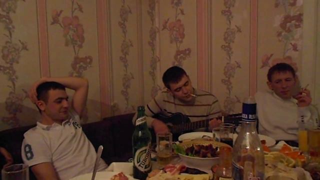 Ребята играют на гитаре смотреть онлайн