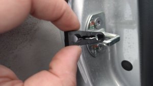 Лада Веста,,,демпферы замков !!!