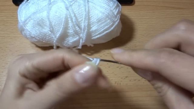 Зайчик амигируми крючком