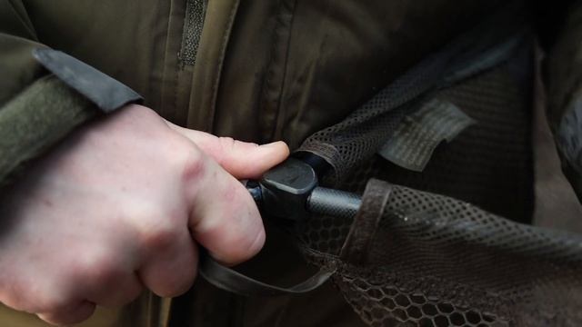How To Set Up a Landing Net | Carp Fishing Tips | Trakker смотреть онлайн