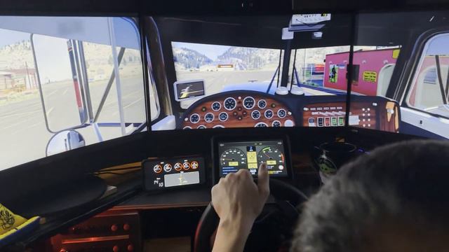 American Truck Simulator Triple Screens | Peterbilt 359 Outlaw Cody, WY Stampede Park. смотреть онлайн