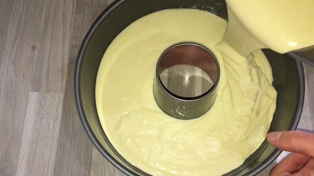 Кекс по рецепту соседки Теперь я его готовлю только так!!! смотреть онлайн