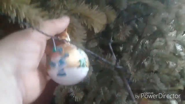 Немецкая овчарка.Помощница Нора уже елку почти сьела смотреть онлайн