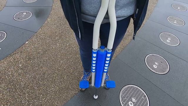 КАК НАЧАТЬ ПРЫГАТЬ НА POGO STICK смотреть онлайн