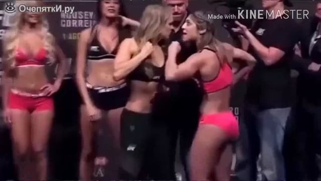 Она думала что выключила камеру....