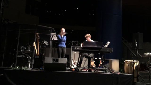 Sofie og Kasper: "Free Fallin'" смотреть онлайн
