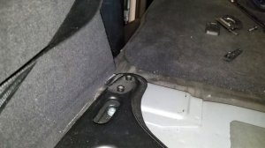 02 audi allroad How to remove air suspension control unit