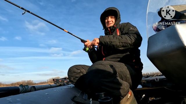 Закрытие сезона 2023.Попал на стаю щуки.