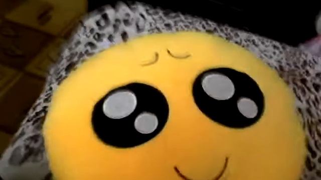 Моя подушка эмодзи смотреть онлайн