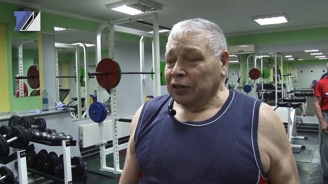 Мировой рекорд по поднятию тяжестей в 80 лет смотреть онлайн
