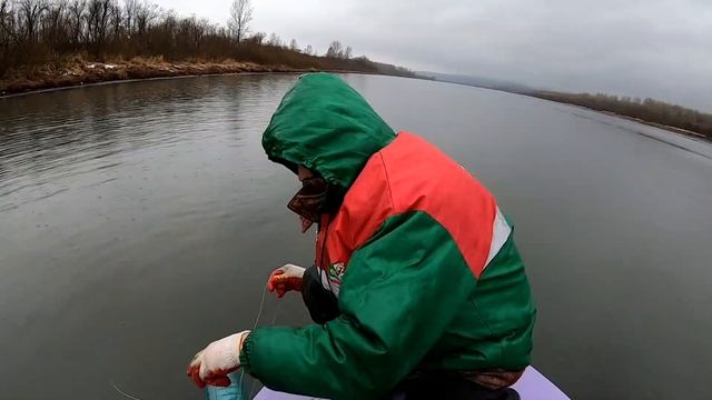 Осенняя рыбалка / ловля налима / поездка в избушку смотреть онлайн