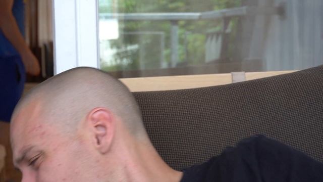 Снимаю друзей и пробую играться с фокусом на sony alpha 6400 смотреть онлайн