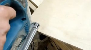 Пилим электролобзиком без сколов