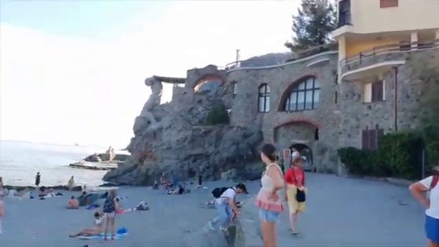 5 . Монтероссо-аль-Маре(итал Monterosso )Италия 2022 год