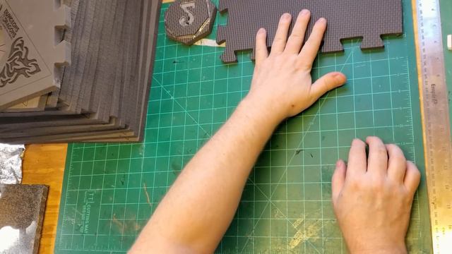 Making a Giant D20 from Dungeons & Dragons –Regal Prop Shop смотреть онлайн