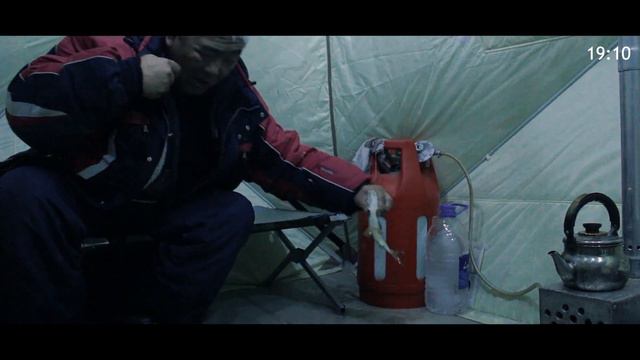 Попал на раздачу плотвы. Зимняя рыбалка в Казахстане. Тасоткель. Чу. смотреть онлайн