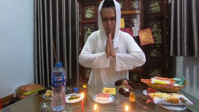 PHÁP SƯ GANGSTER [Tập 2] Trẻ Trâu Dùng Nước Tiểu Quyết Chiến Với Quỷ Cương Thi смотреть онлайн