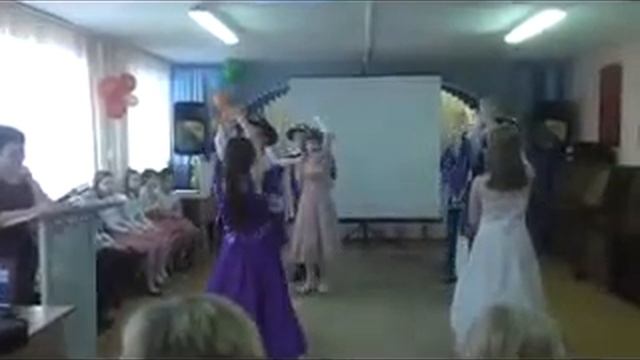 8 Марта Красивый танец Голубка смотреть онлайн
